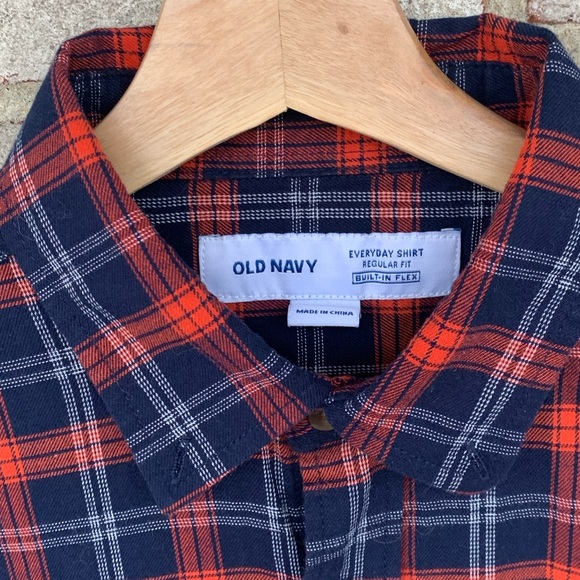 Men’s button down shirt - Picture 3 of 6